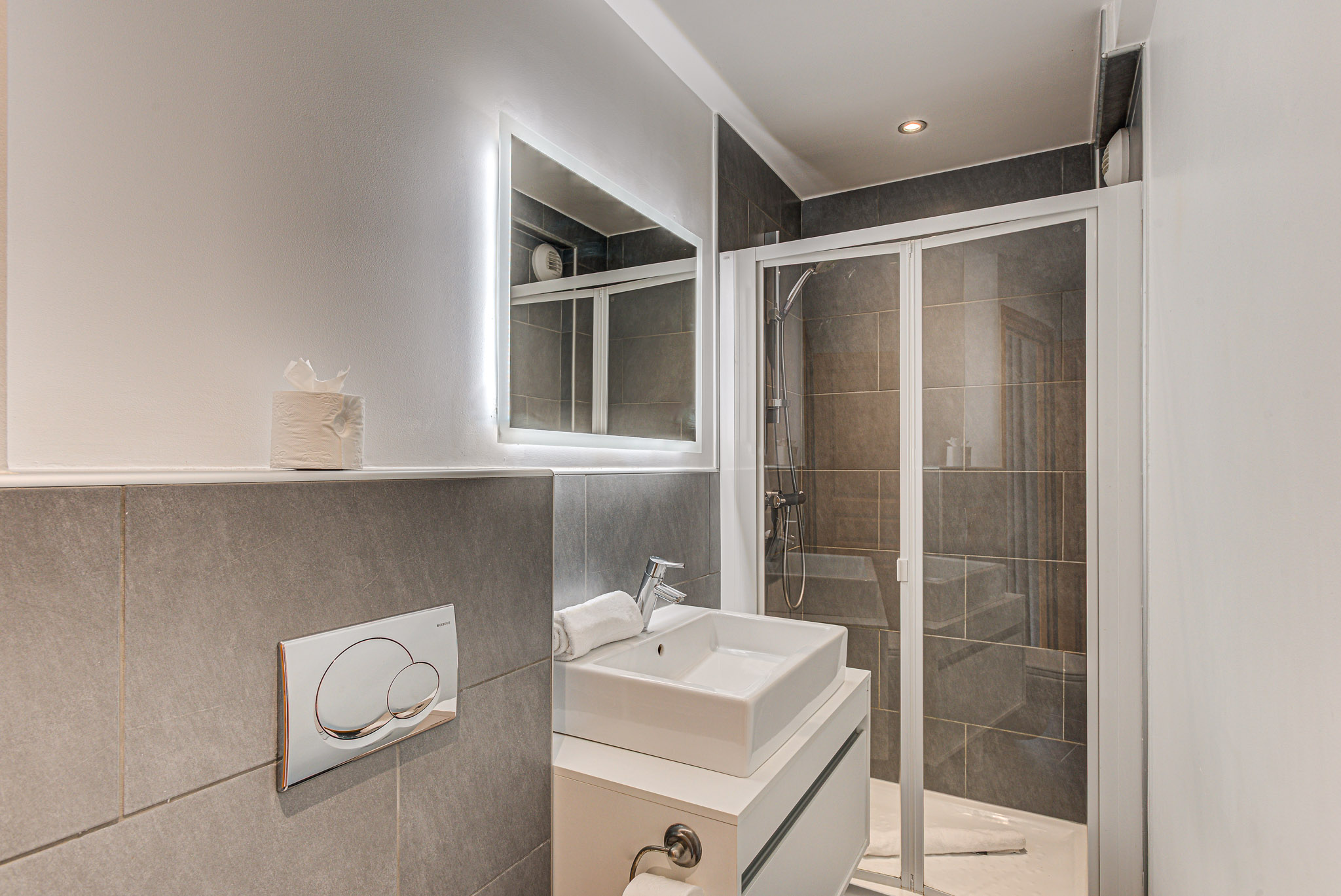 Apartment-Deuxieme-Alpes-Travel-April-2025-WEB-34