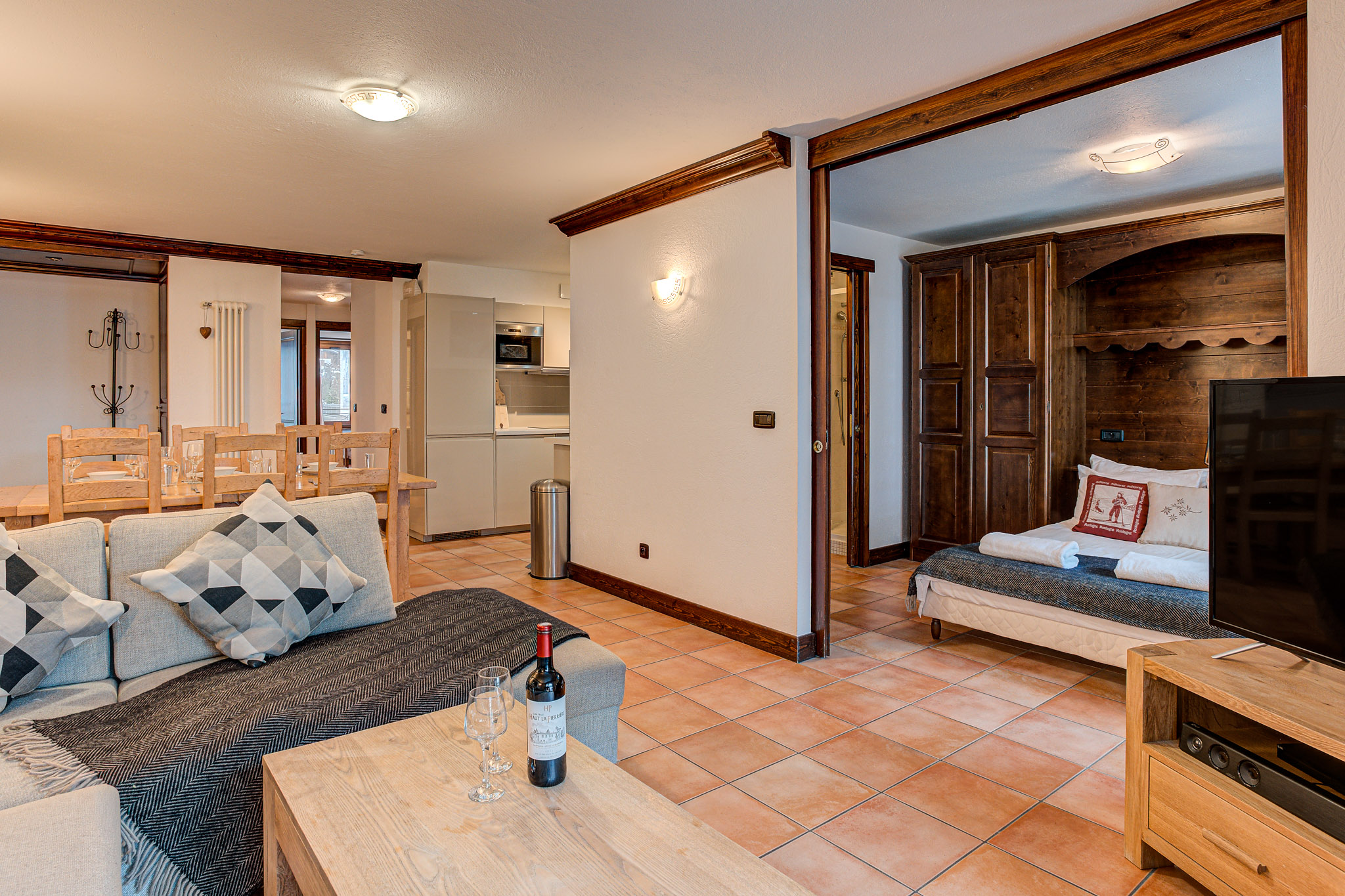 Apartment-Kitson-Alpes-Travel-34