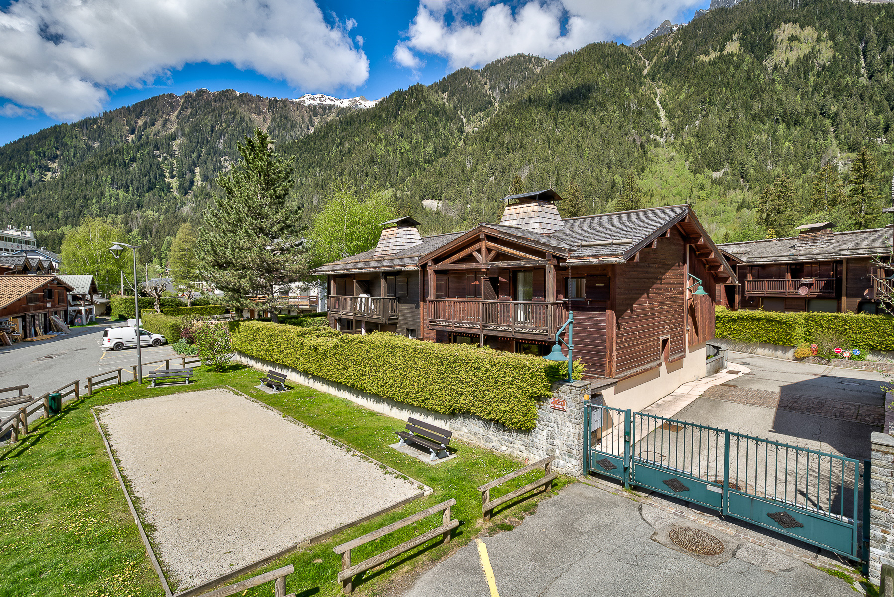 Pic-Janvier-Alpes-Travel-Chamonix-1