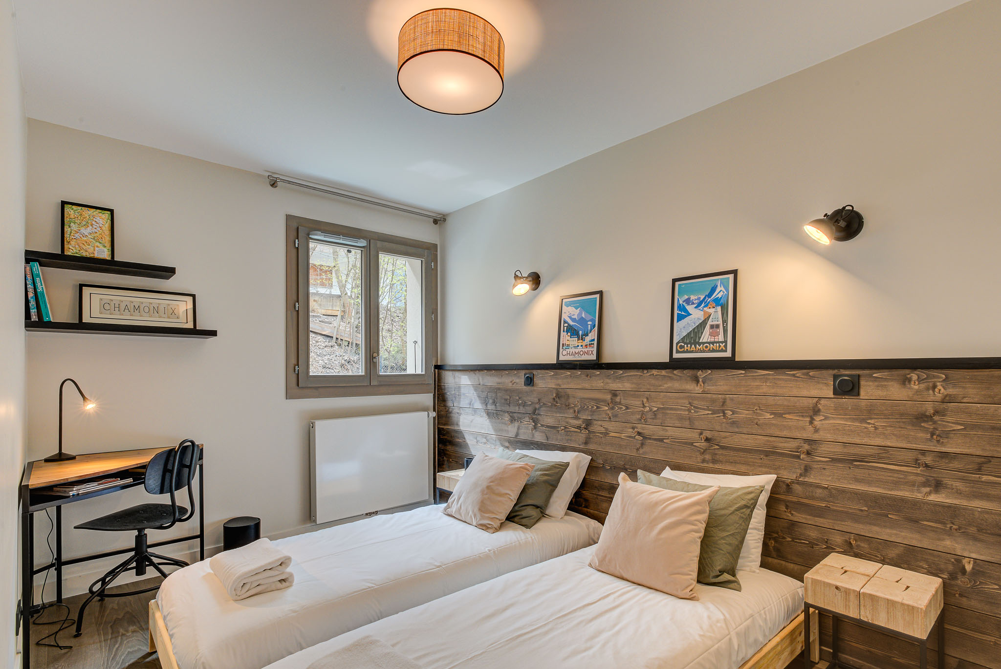 Chamonix bedroom in White Pearl apartment  
