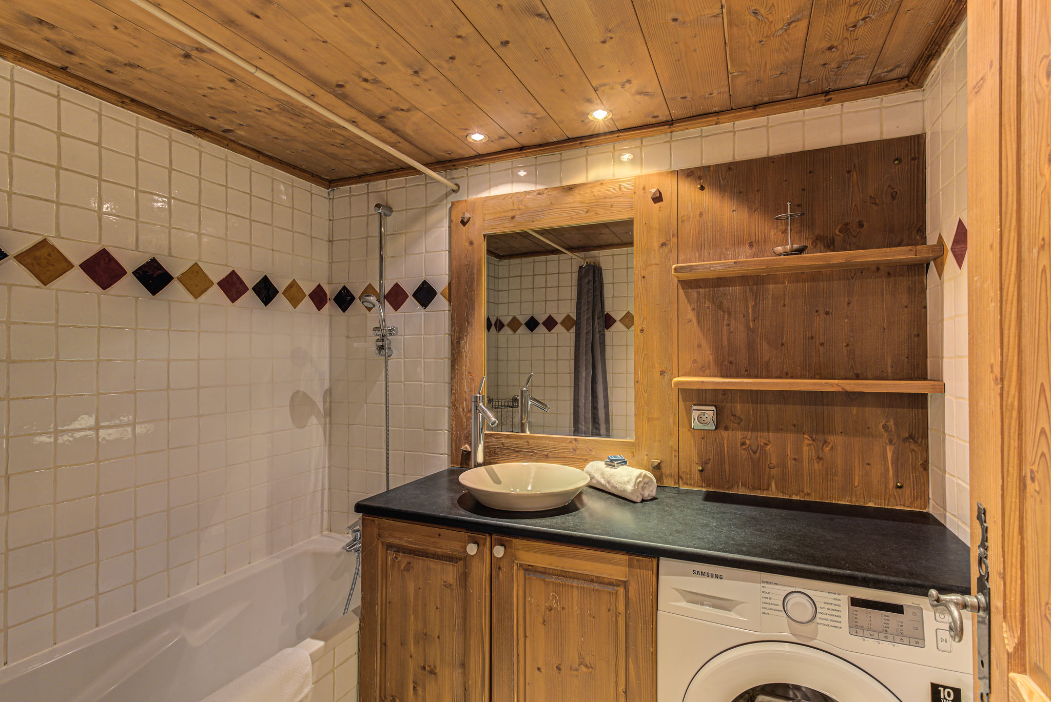 Apartment-Villa-Vallet-2-Chamonix-Centre-Alpes-Travel-48