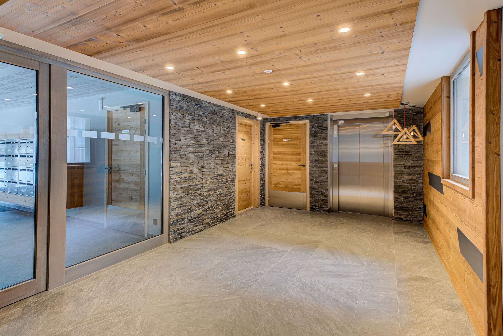 White-Pearl-A05-Alpes-Travel-Chamonix-Centre-43