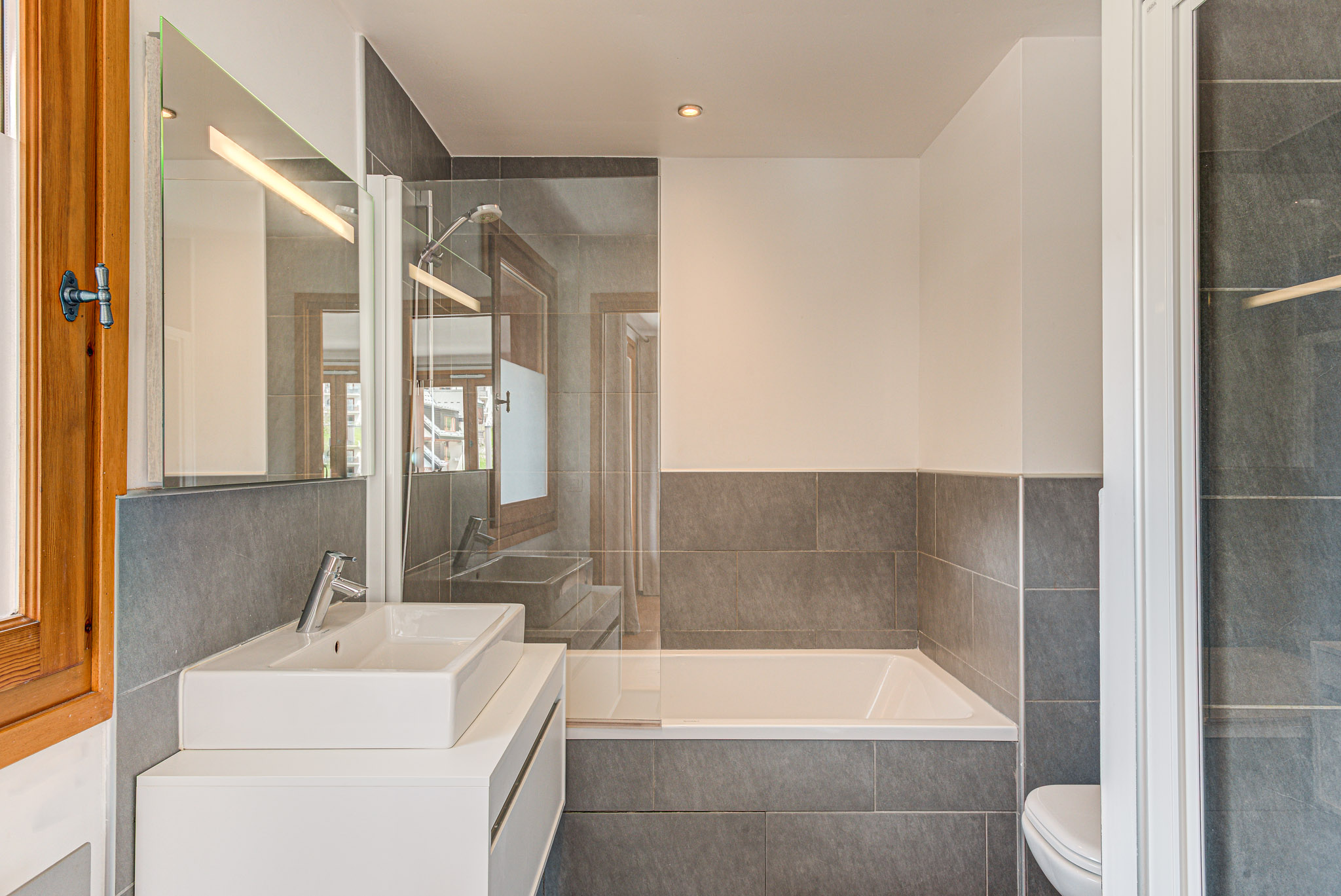 Apartment-Demi-Alpes-Trave-Full-Res-060