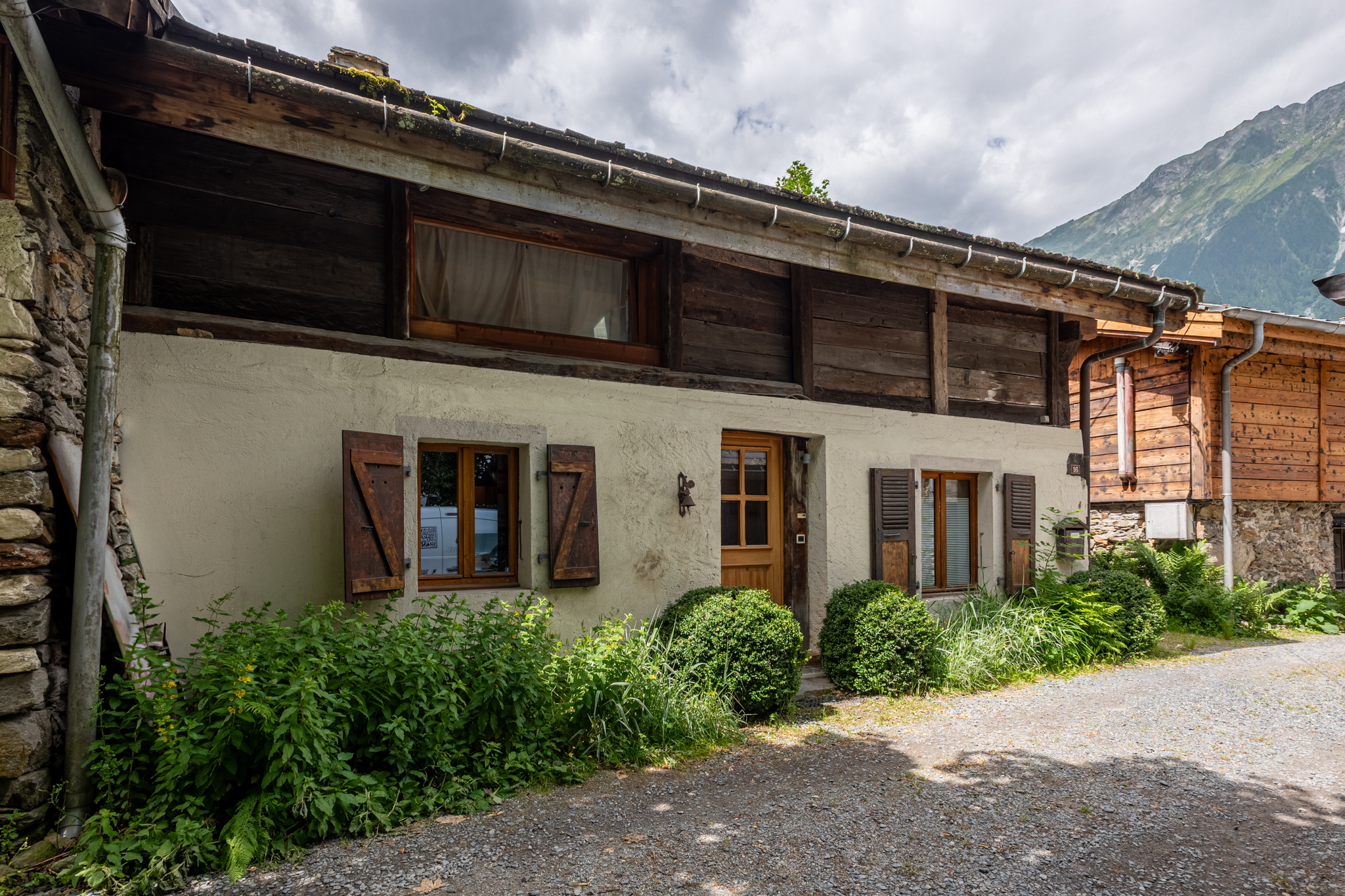 Chalet-Pele-Alpes-Travel-01